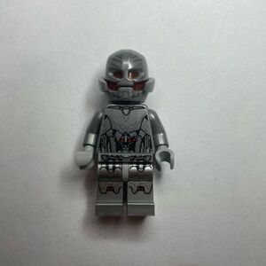 LEGO Heroes Ultimate Ultron Minifigure Avengers Age of Ultron 76032 sh176 sh0176